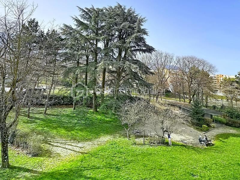 Appartement - 86 m² - 4 pièces