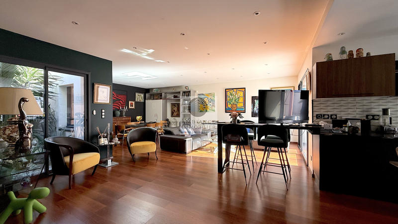 Maison - 167 m² - 6 pièces