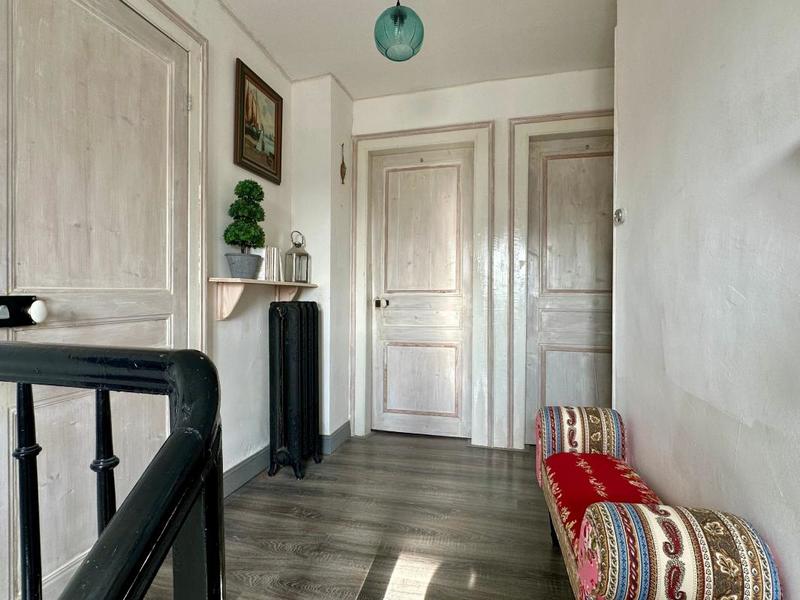 Villa - 194 m² - 8 pièces