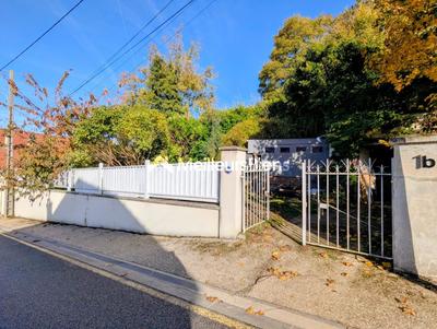 Terrain constructible - 600 m²