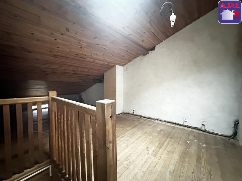 Maison - 216 m² - 8 pièces