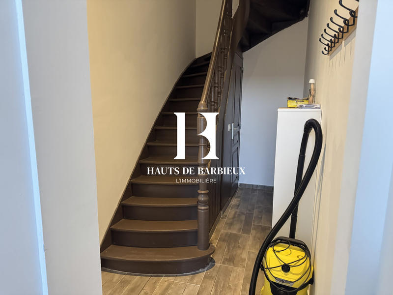 Maison traditionnelle - 133 m² - 6 pièces