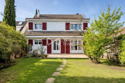 Maison - 122 m² - 5 pièces