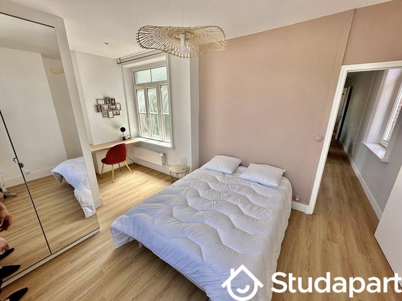 Chambre - 11 m² - 1 pièce