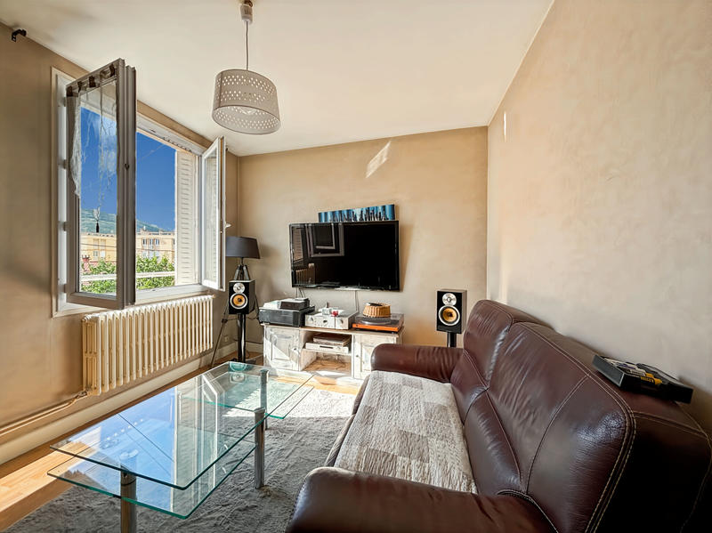 Immeuble - 209 m² - 12 pièces