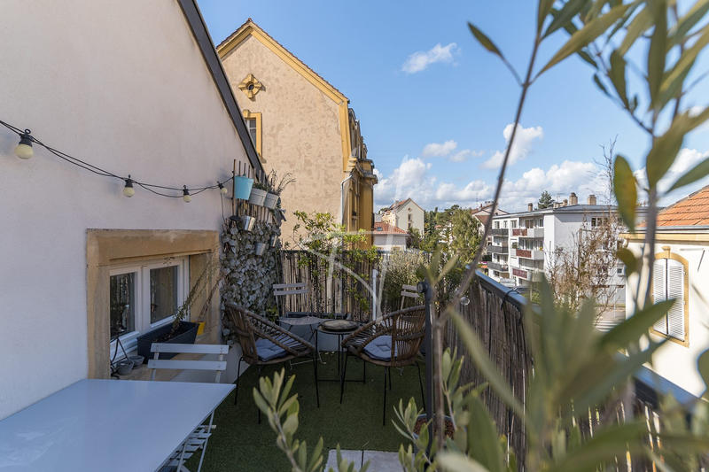 Appartement - 97 m² - 5 pièces