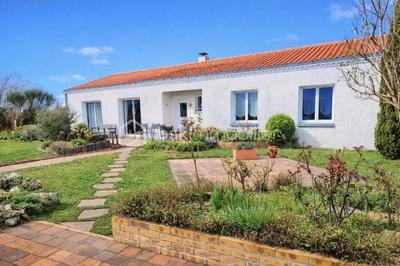 Maison - 163 m² - 6 pièces