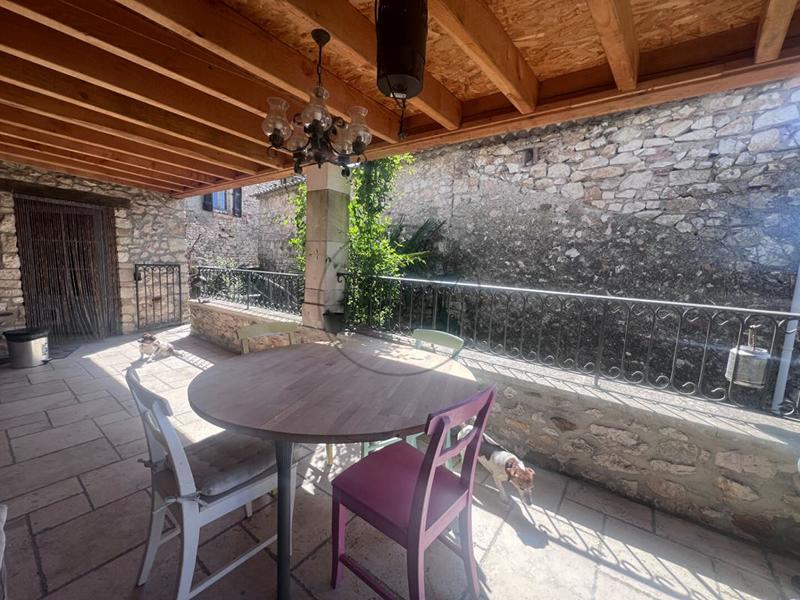 Maison en pierre - 100 m² - 4 pièces