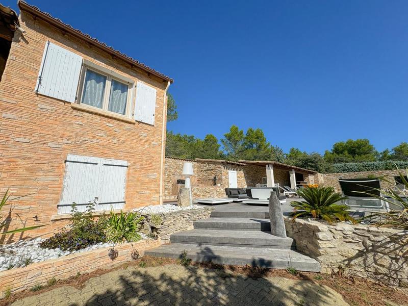 Villa - 160 m² - 5 pièces