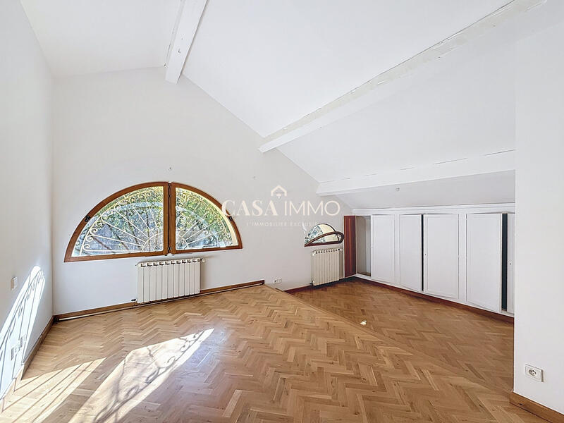 Maison - 197 m² - 4 pièces