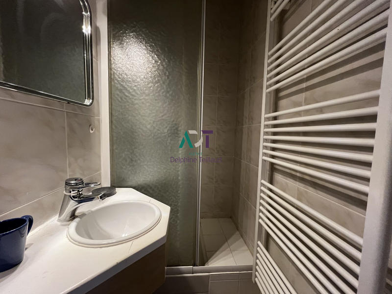 Maison - 249 m² - 9 pièces