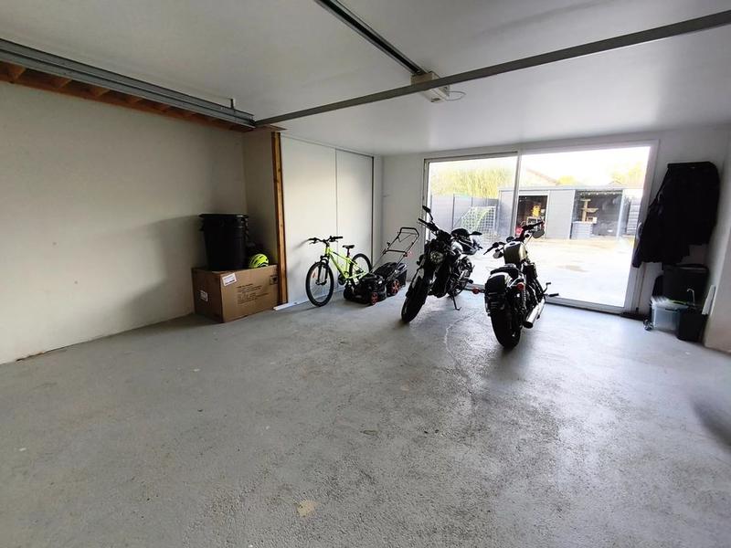 Pavillon - 100 m² - 5 pièces