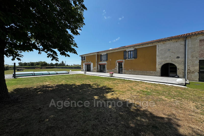 Maison - 250 m² - 6 pièces