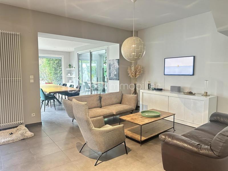 Maison de ville - 290 m² - 7 pièces