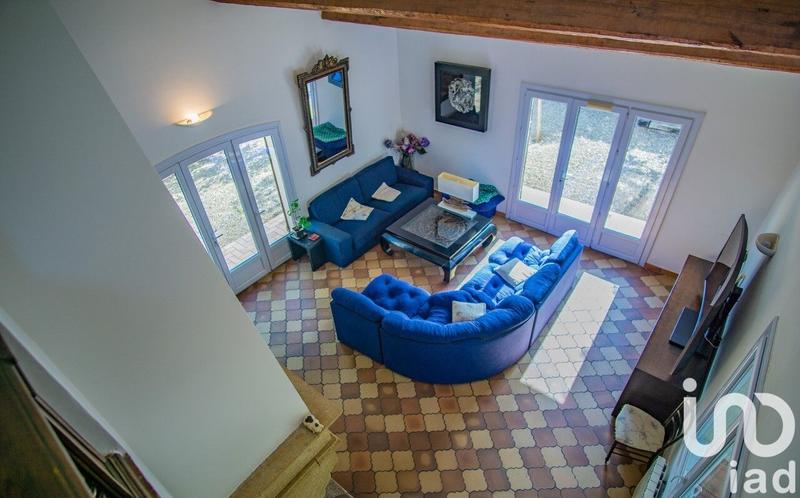 Maison - 237 m² - 9 pièces