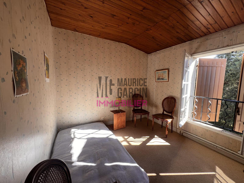 Maison traditionnelle - 174 m² - 8 pièces