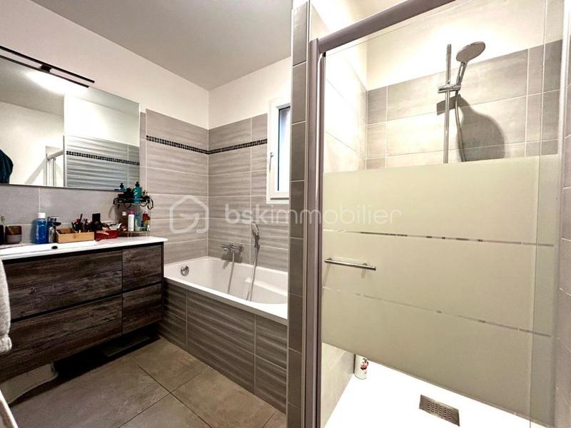 Maison - 92 m² - 4 pièces