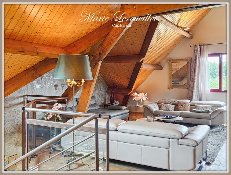 Maison - 440 m² - 12 pièces