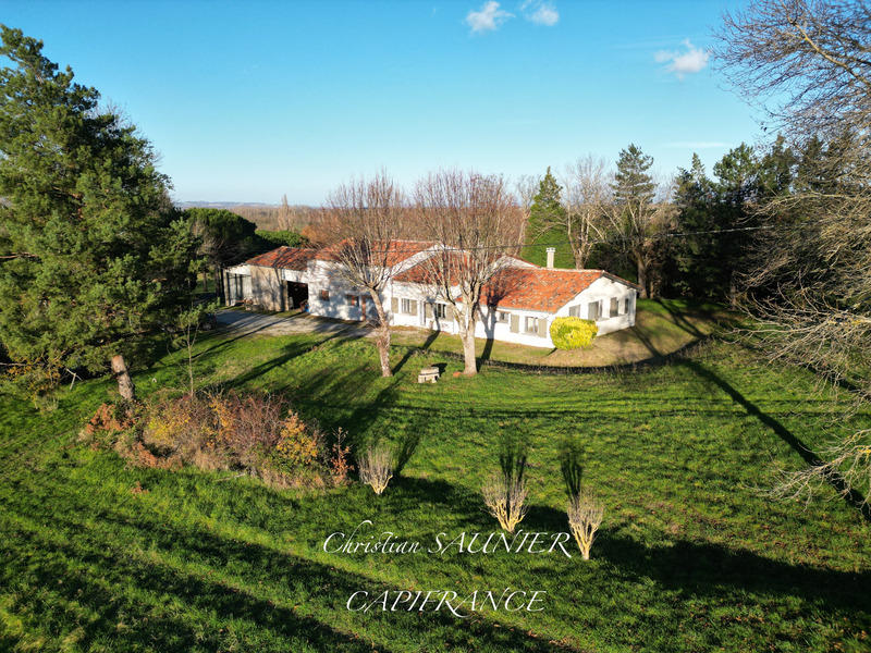 Corps de ferme - 140 m² - 7 pièces