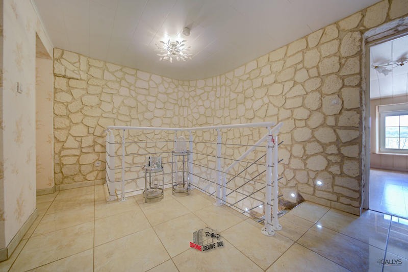 Maison - 170 m² - 7 pièces