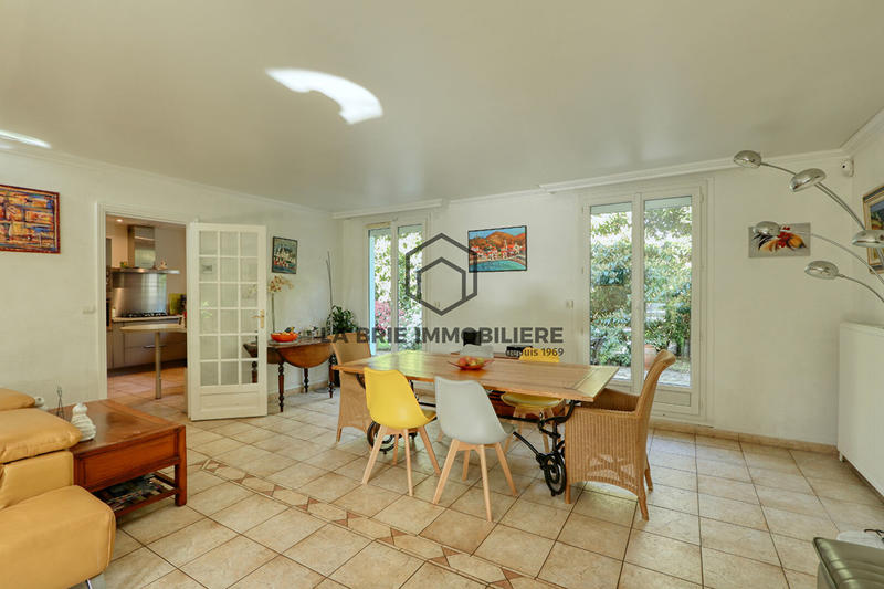 Maison - 193 m² - 7 pièces