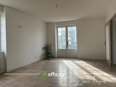 Maison - 180 m² - 10 pièces
