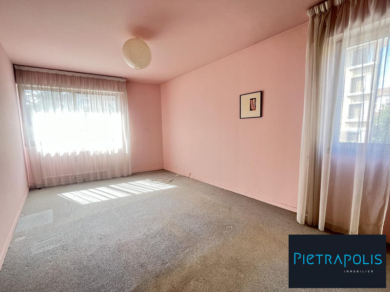 Appartement - 92 m² - 4 pièces