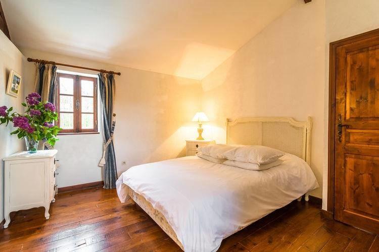 Maison - 305 m² - 10 pièces