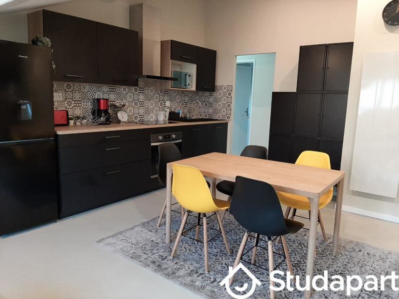 Chambre - 9 m² - 1 pièce