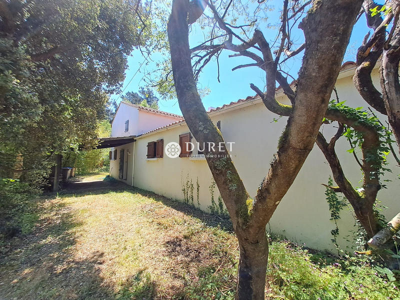 Maison contemporaine - 205 m² - 6 pièces