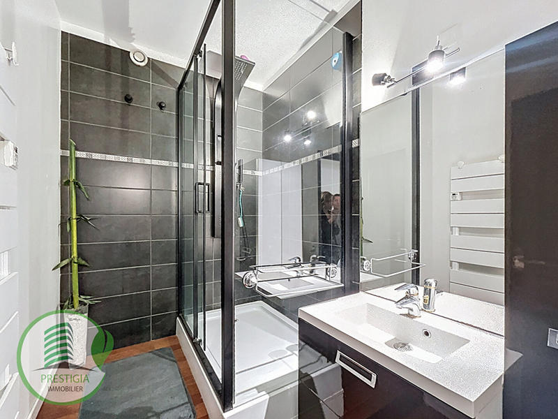 Appartement - 90 m² - 4 pièces