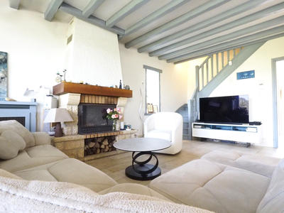 Maison - 180 m² - 9 pièces