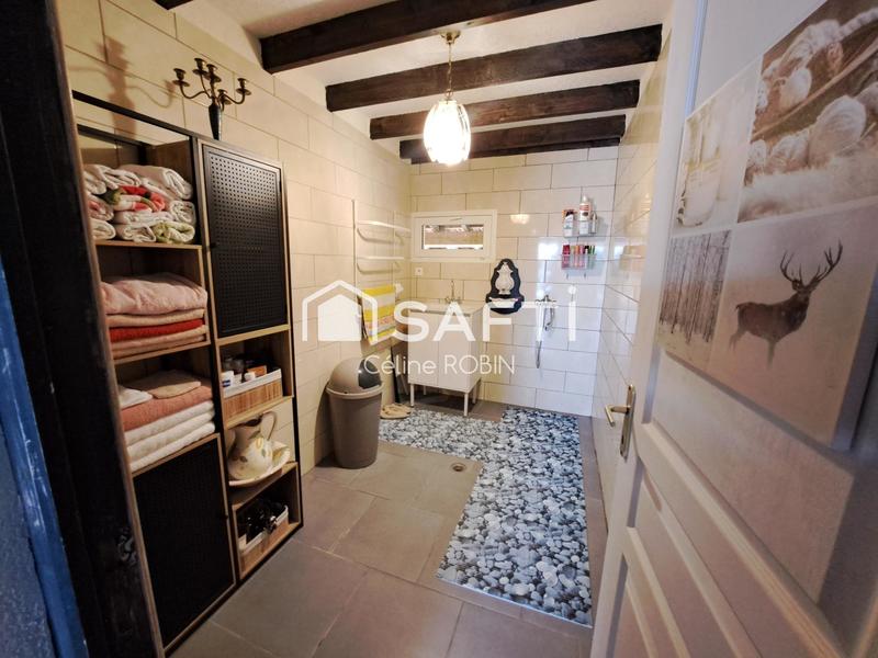 Maison - 250 m² - 10 pièces