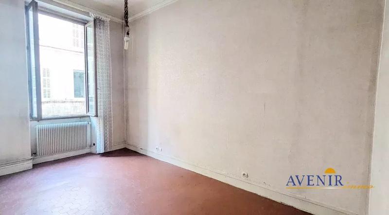 Appartement - 80 m² - 3 pièces