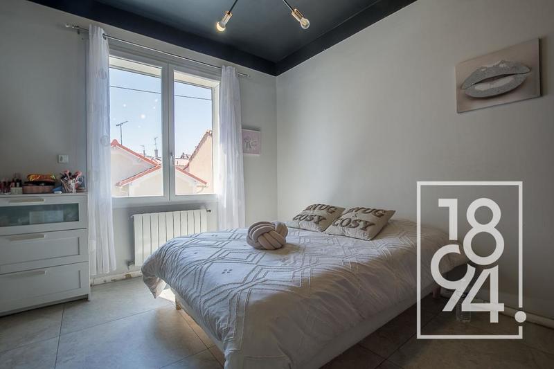 Maison - 180 m² - 5 pièces