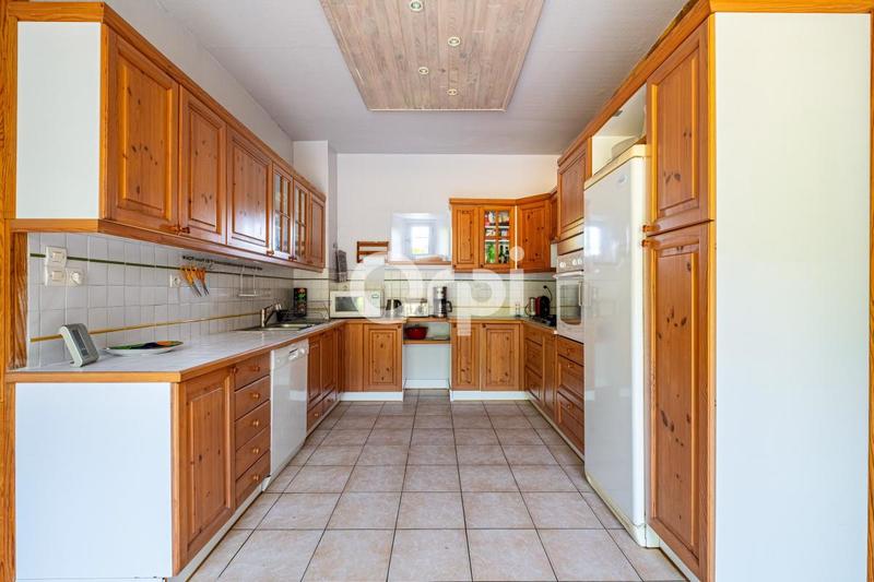 Propriété - 361 m² - 10 pièces