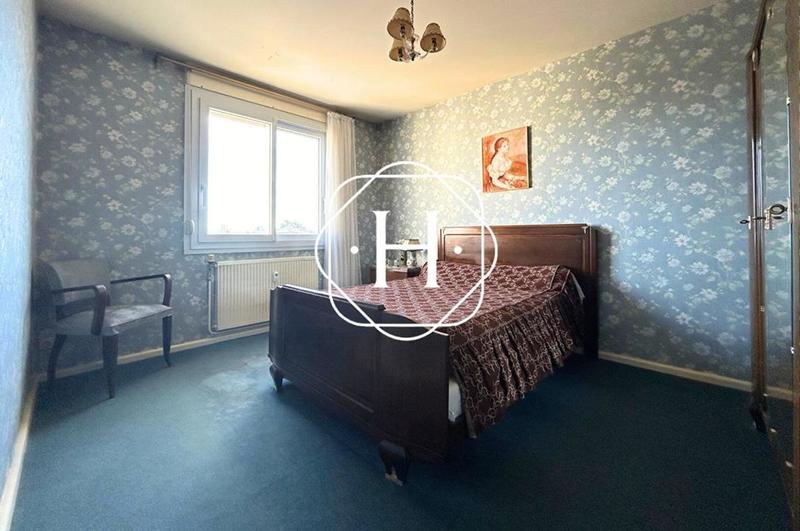 Appartement - 100 m² - 5 pièces