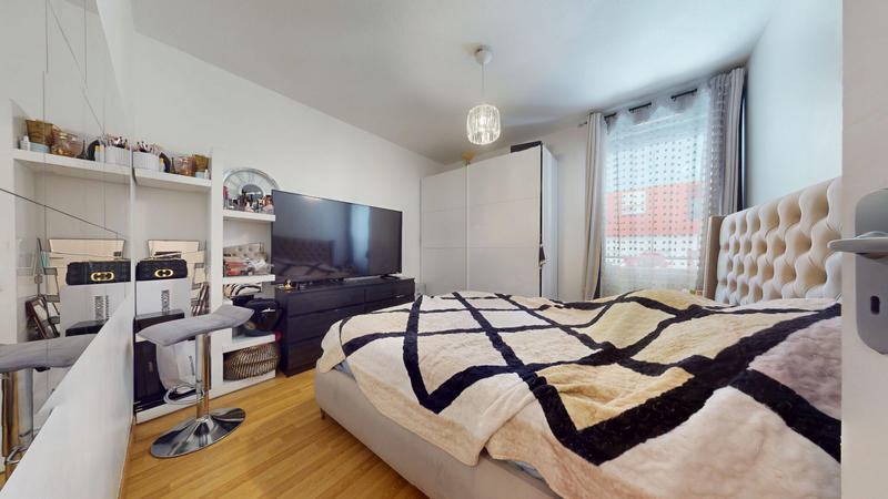 Appartement - 92 m² - 5 pièces