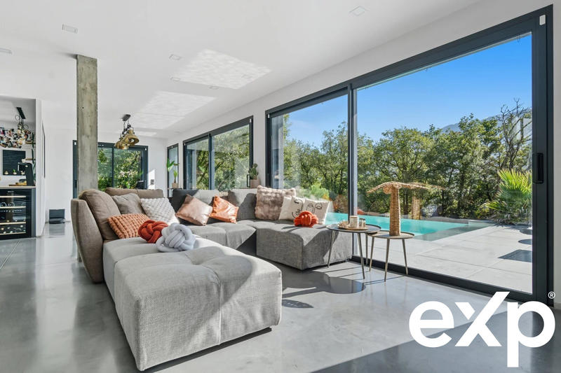 Maison - 160 m² - 6 pièces