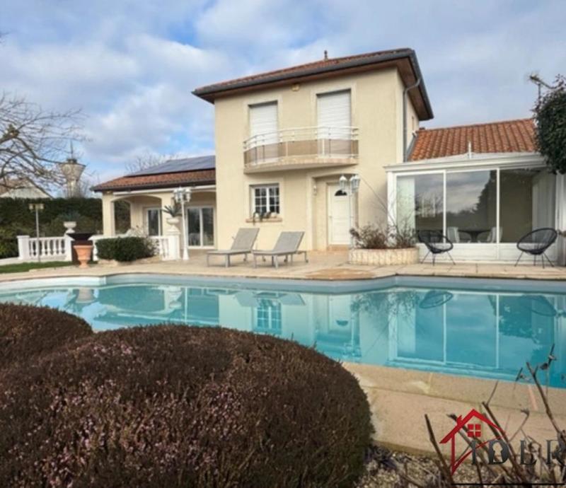 Propriété - 142 m² - 7 pièces