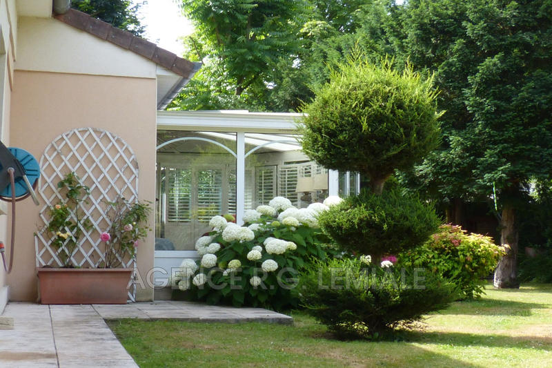 Maison - 166 m² - 8 pièces