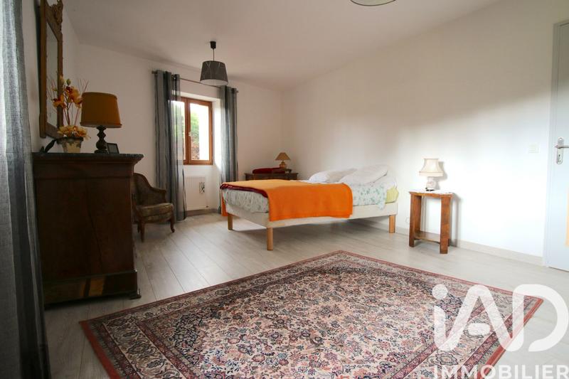 Maison - 280 m² - 11 pièces