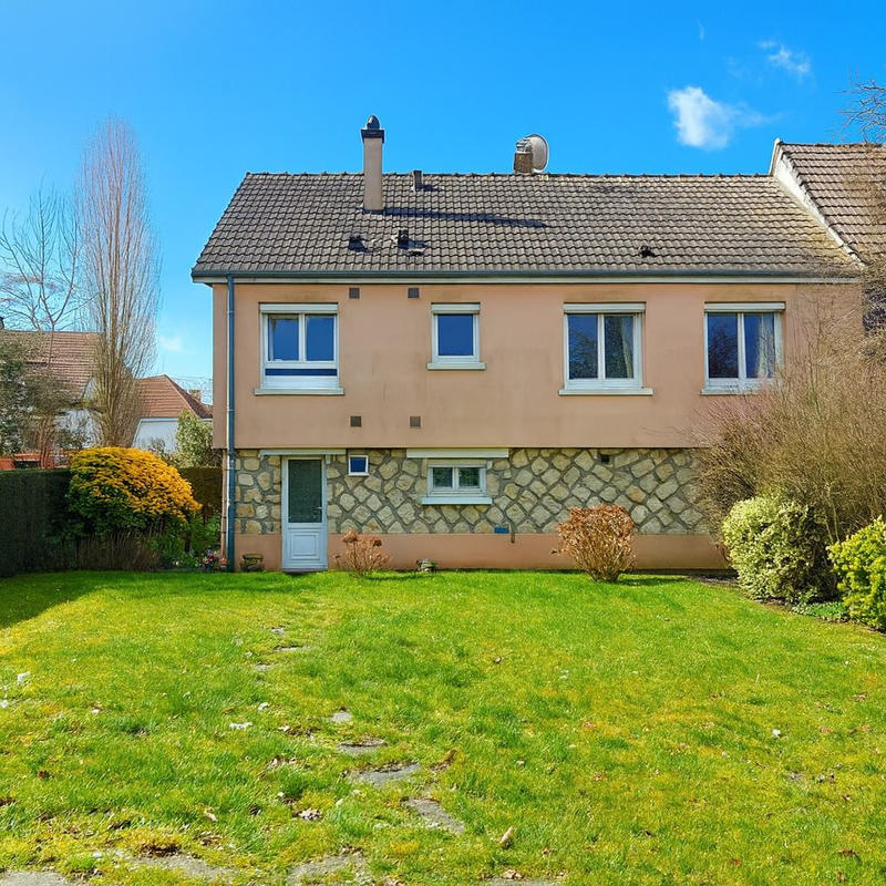 Maison - 98 m² - 5 pièces