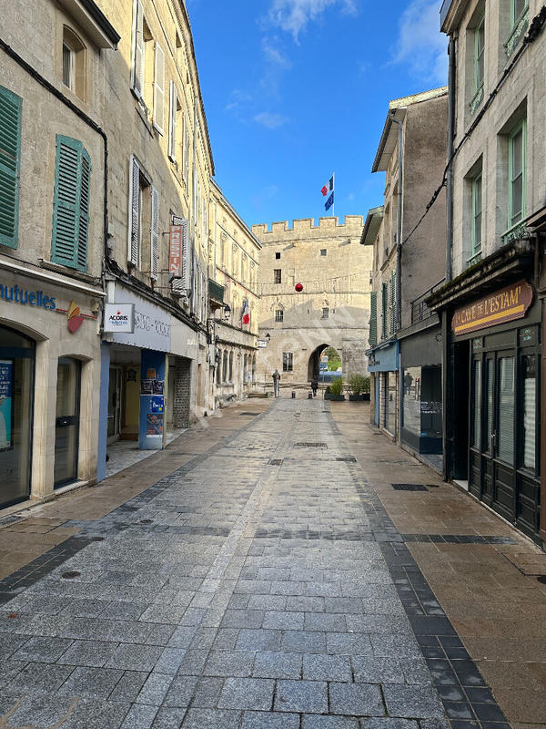 Local commercial - 774 m²