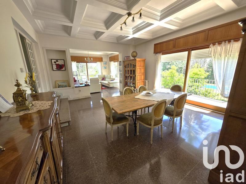 Maison - 228 m² - 6 pièces