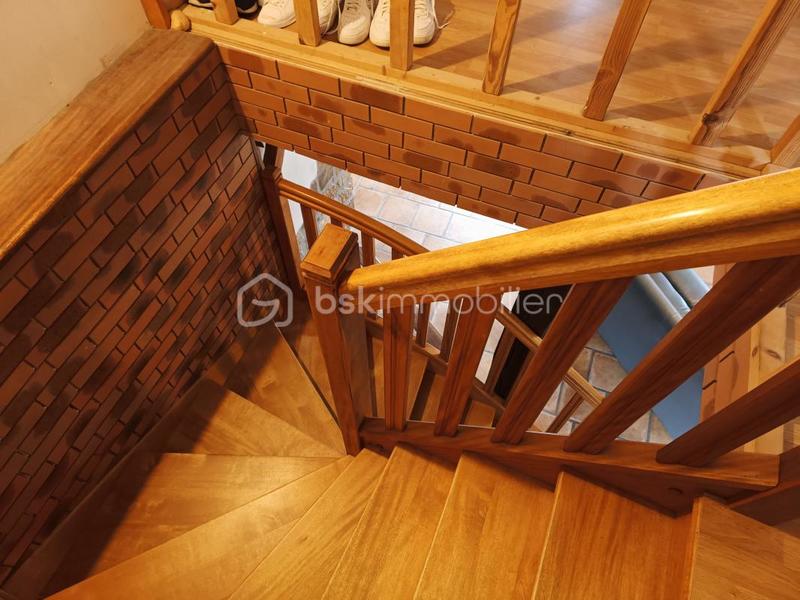 Maison - 195 m² - 7 pièces