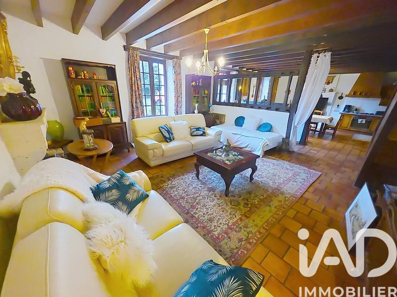 Maison - 200 m² - 7 pièces