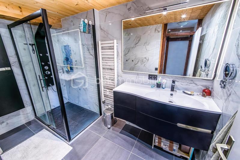 Appartement - 81 m² - 3 pièces