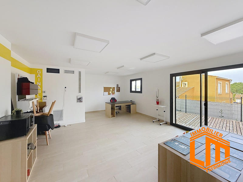 Appartement - 84 m² - 2 pièces