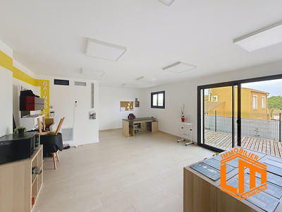 Appartement - 84 m² - 2 pièces